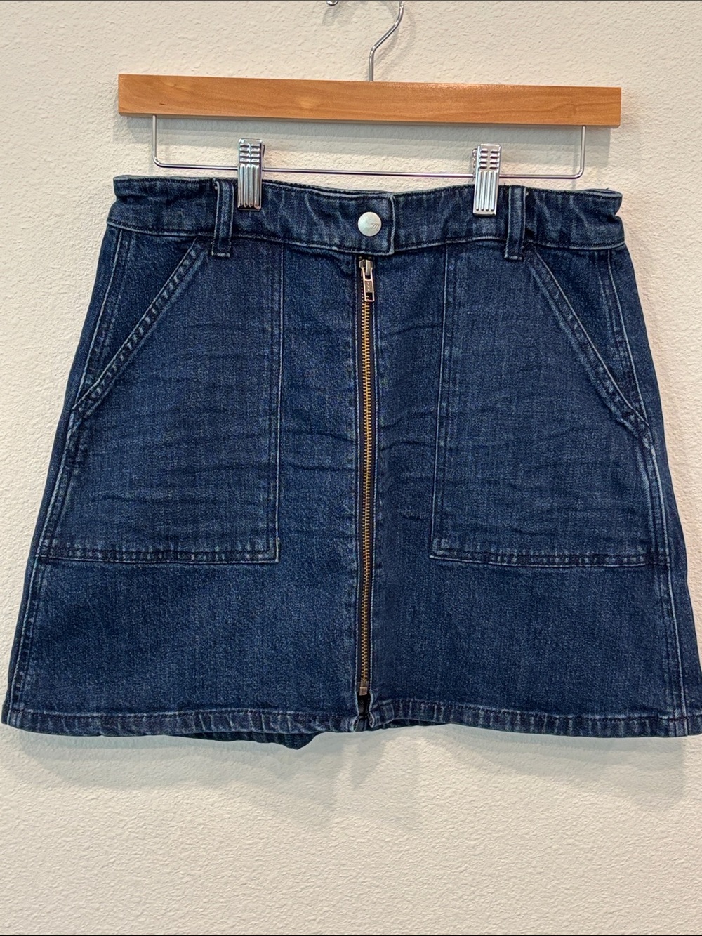 Madewell Women’s Dark Blue Denim Front-Zip Mini Skirt Size 28